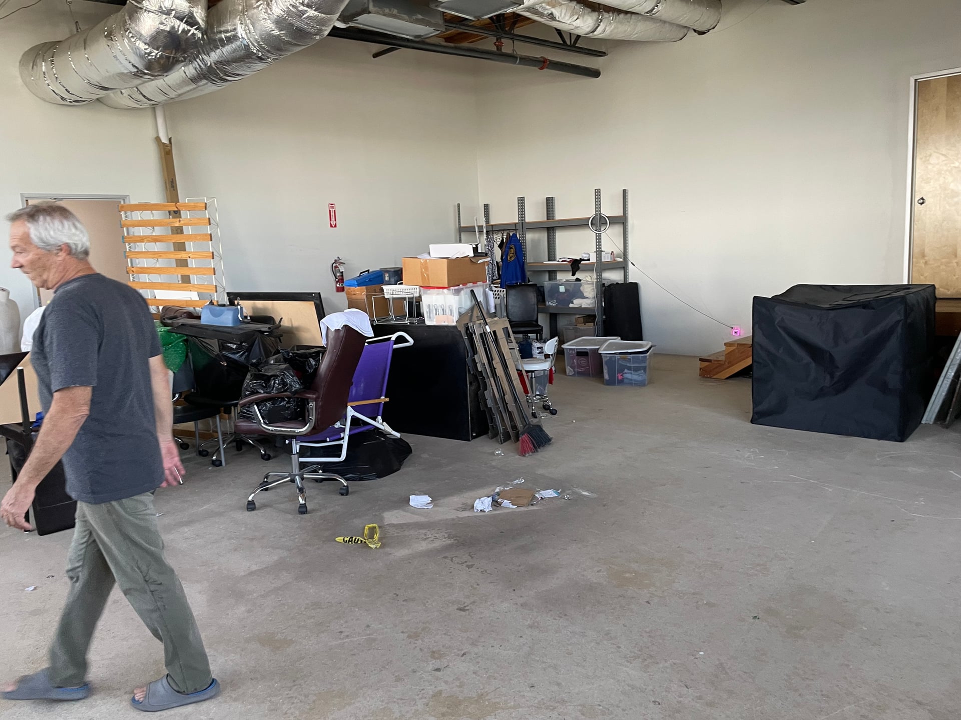 From beginning to end commercial space in Hawthorne factory, they doing such for colleges had to build a new common area for his workers with new kitchen, a new 3000 ft.² of Office. We did almost 4000 ft.² of flooring, paint the entire offices, renovate, bathrooms, and more. The client is super happy because of her workers have a new nice space to have lunch and hang out we also upgraded the entire communication system with the machines on the floor, which was super sophisticated low-voltage project